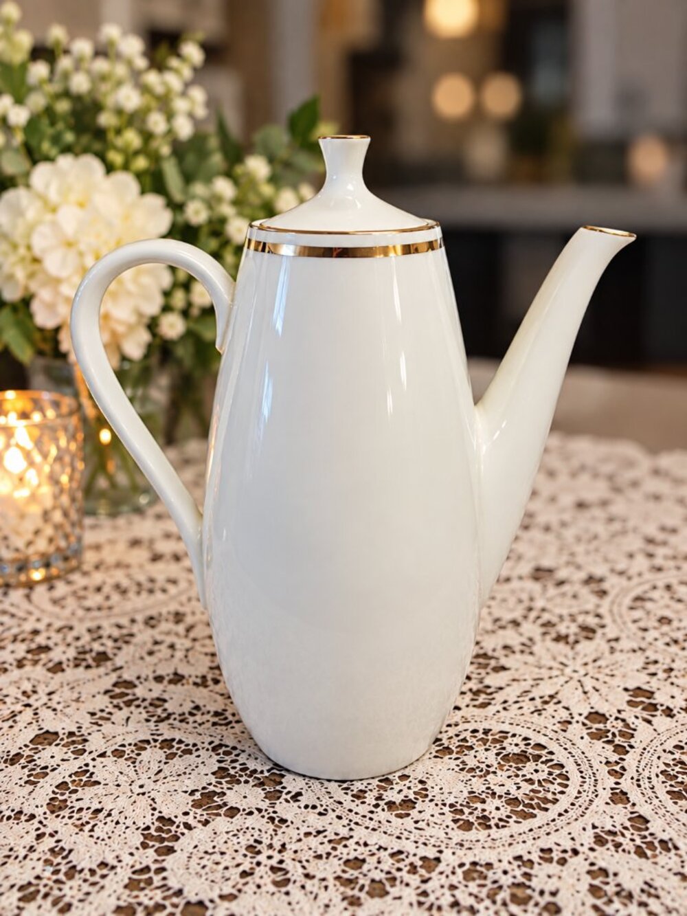 St. Regis Japan Fine China Vintage Coffee Server with Lid – White & Gold Porcela